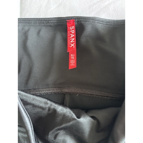 Spanx Black Faux Leather Spandex Leggings, Size XL, Stretchy Black 27" EUC - Picture 6 of 12